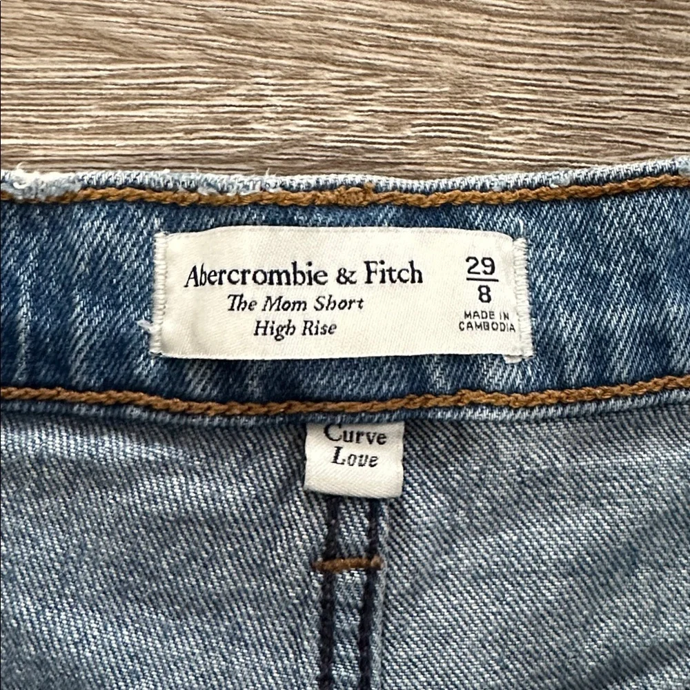 Abercrombie & Fitch Blue The Mom Short High Rise Shorts Curve Love Size 29/8 - Picture 2 of 4